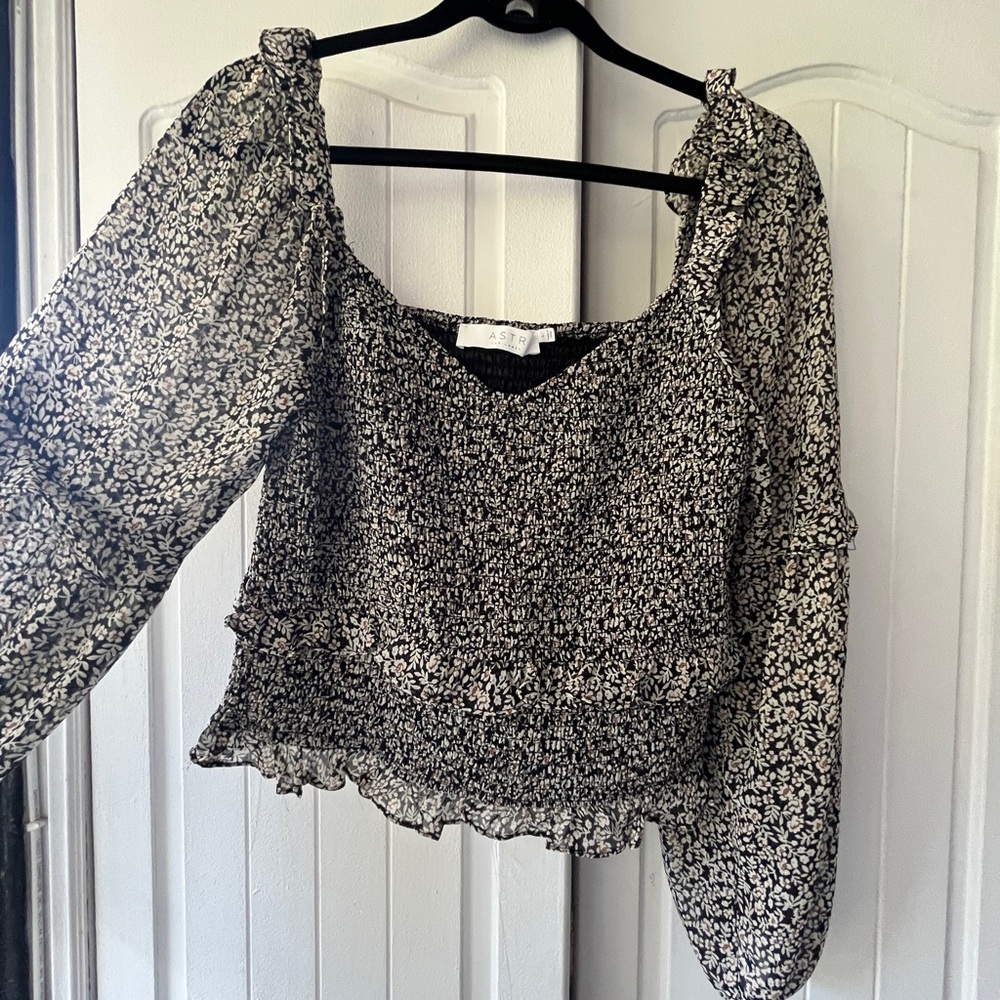 ASTR the label, worn 2 times size LARGE GREAT CONDITION LIKE NEW